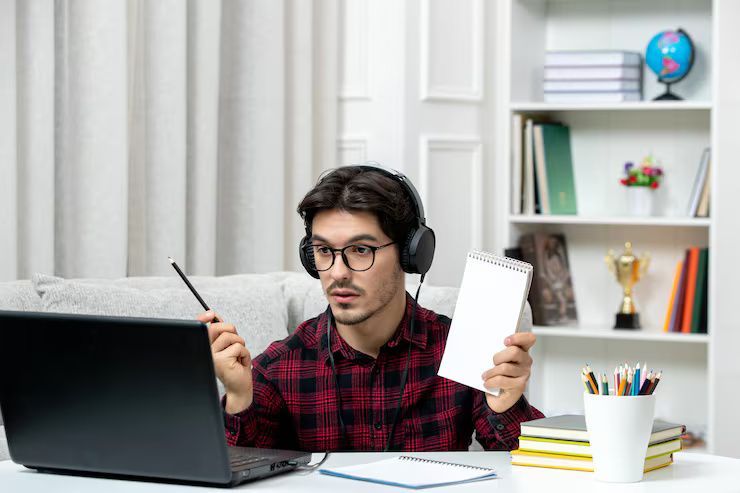 Understanding Online Courses: Key Facts and Learning Suggestions